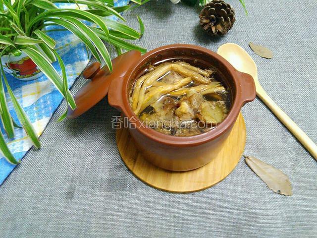 猪骨炖黄花菜