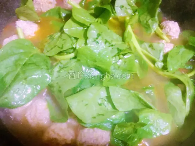 下去木耳菜烫熟加入少许盐和鸡精调味即可