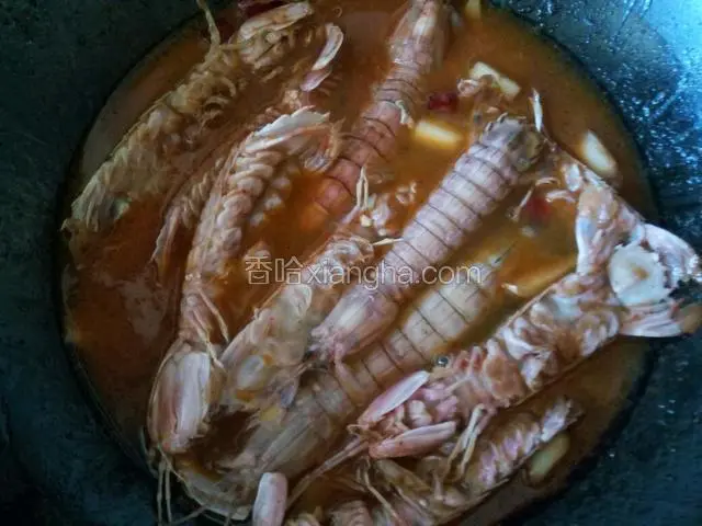 加没过虾爬子一半的清水。