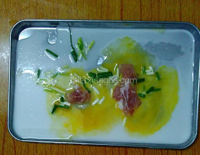 加点瘦肉:洒上少许葱花