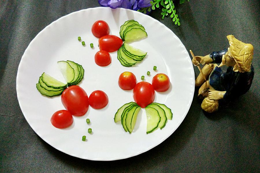 渔翁钓鱼(盘饰）