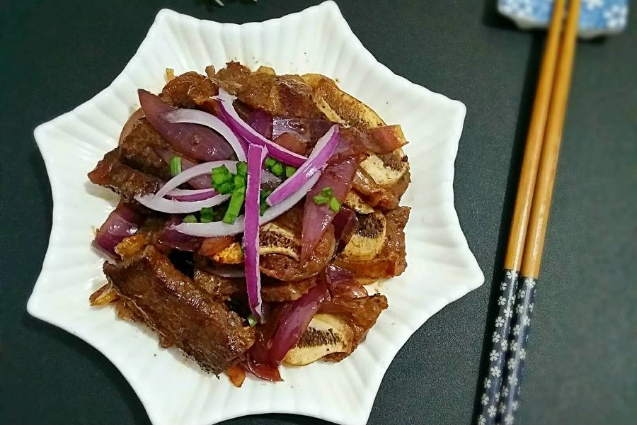 葱爆牛仔骨