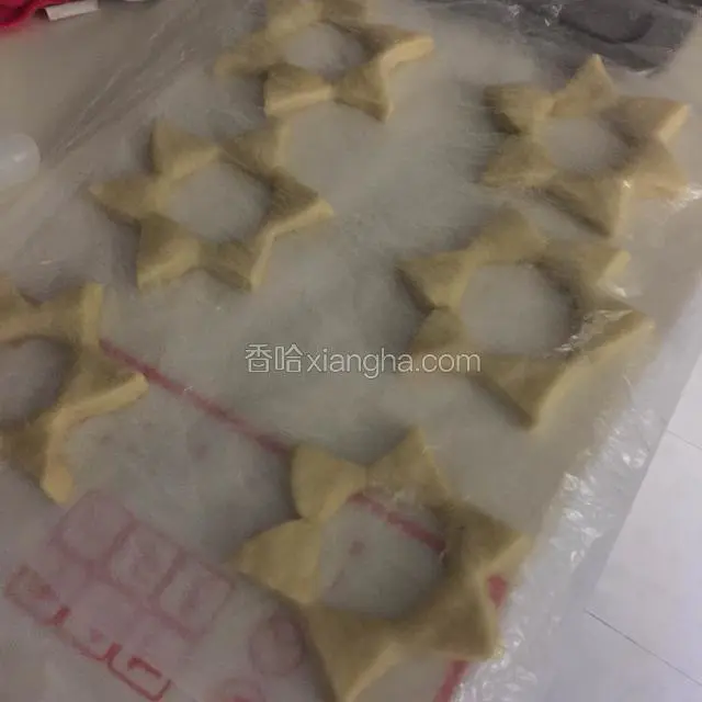放温暖处发酵至两倍大