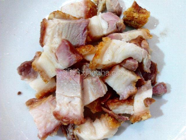 脆皮烧肉切小块