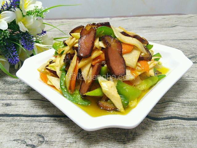 腊肉炒茭白