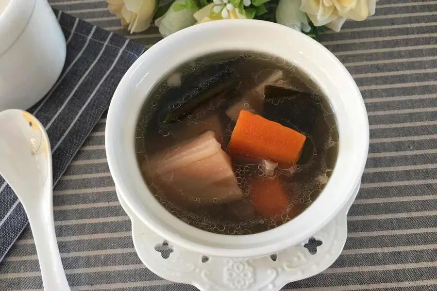 莲藕海带排骨汤