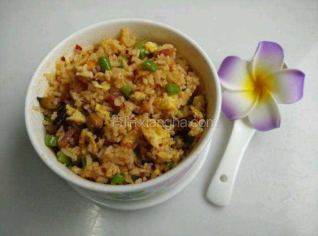 腊味彩疏炒饭