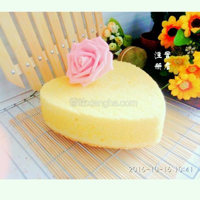 八寸戚风心型蛋糕
