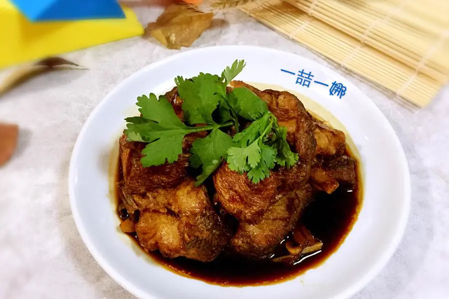 红烧鲈鱼