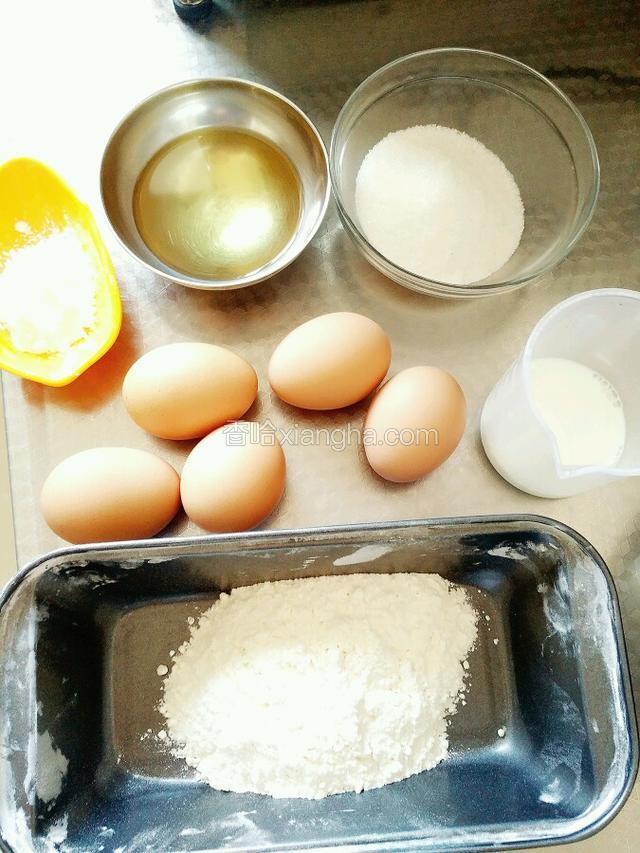 准备好所有材料。（我这个两个六寸的量）