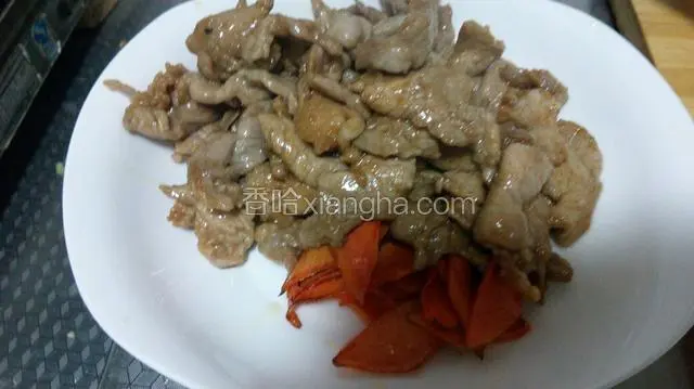 将肉片盛出