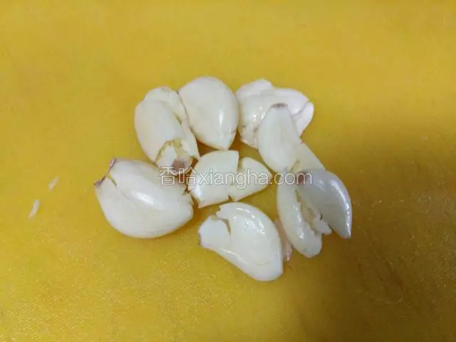 蒜头拍一下备用