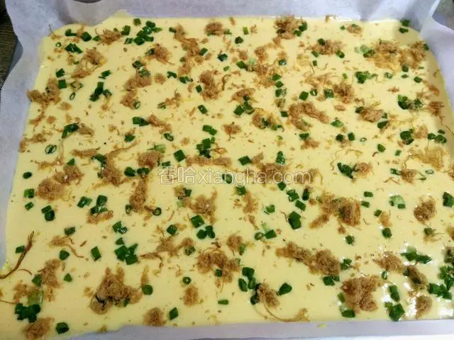 最后均匀的撒上肉松（喜欢吃的可多撒些）