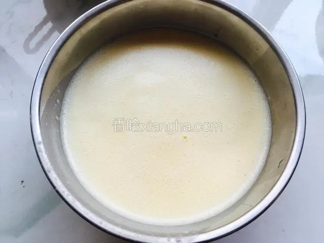 过滤好的蛋挞液没有气泡，很细腻就可以了。