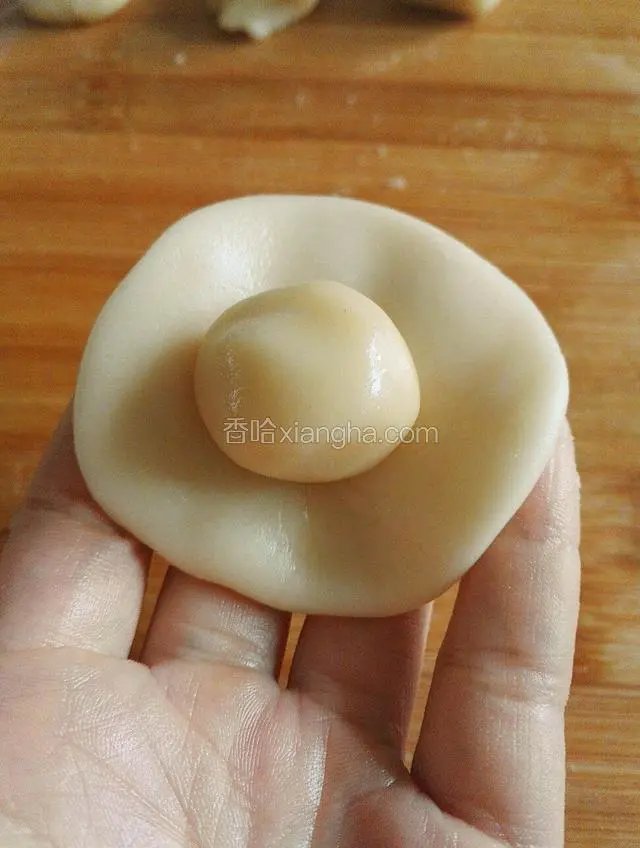 包入一个油酥