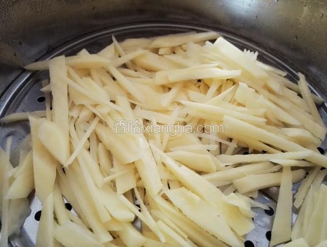 直接放入蒸锅里蒸熟
