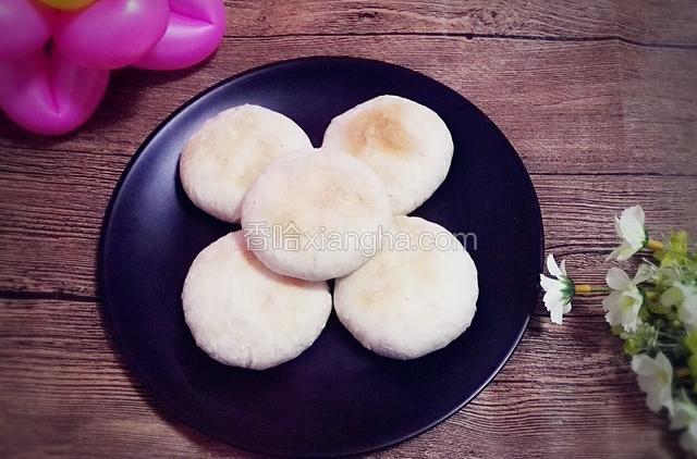 这是烤好的酥饼啦