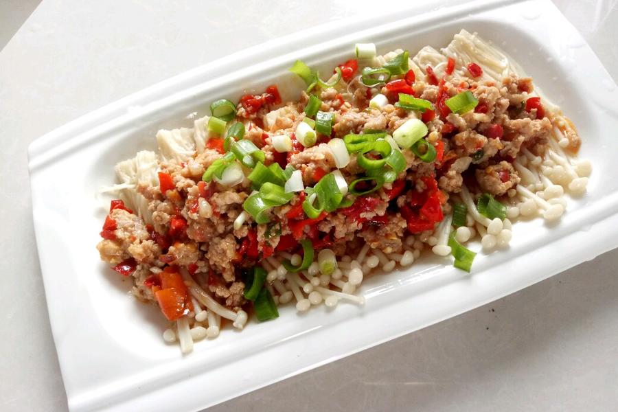 剁椒炒肉金针菇