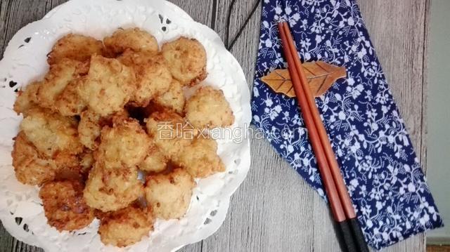 这是制作完成的【炸萝卜豆腐肉丸】。