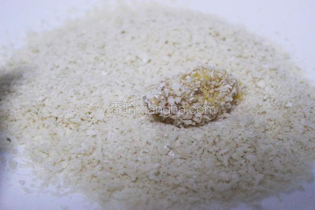 最后沾一层面包糠