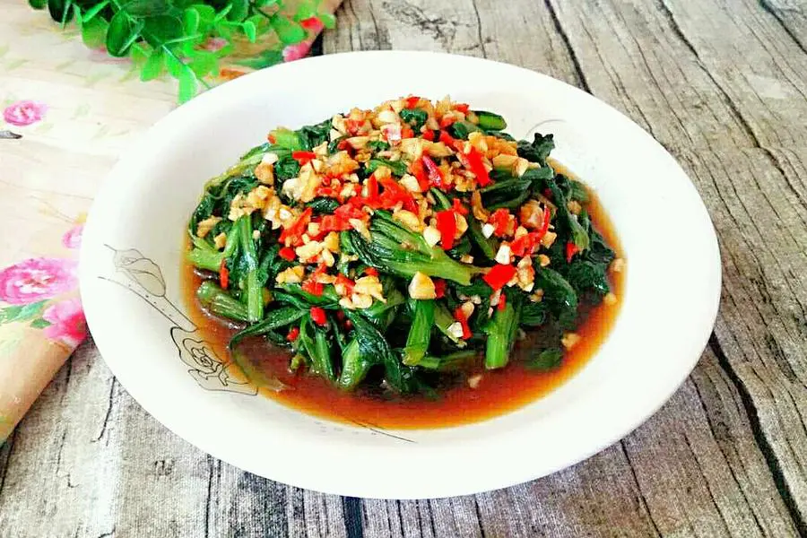凉拌茼蒿菜