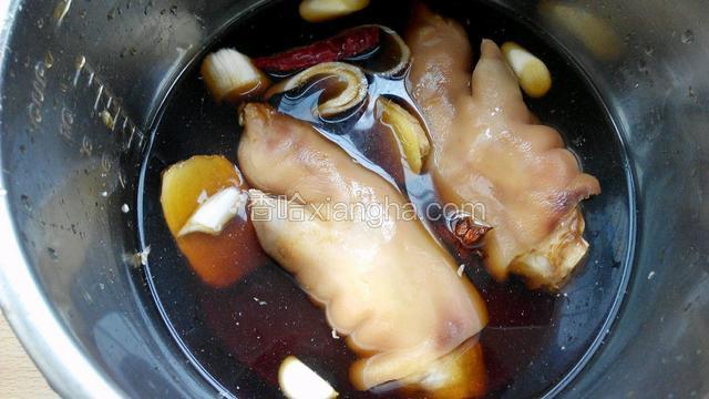加入300毫升清水