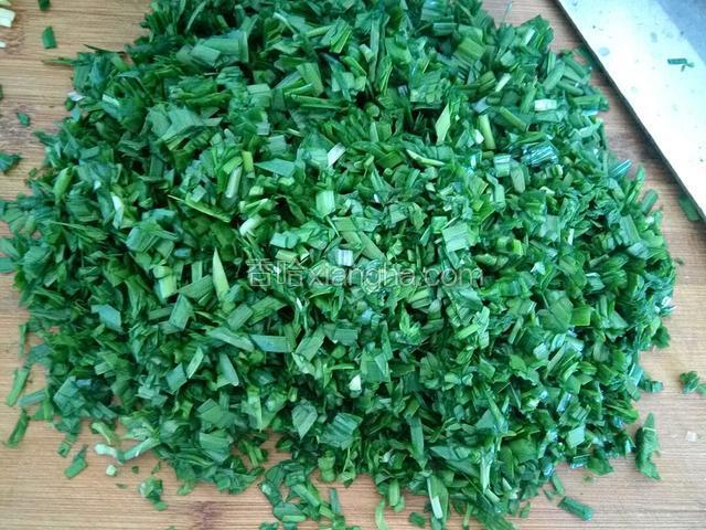 韭菜切丁