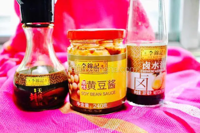 准备李锦记酱料。