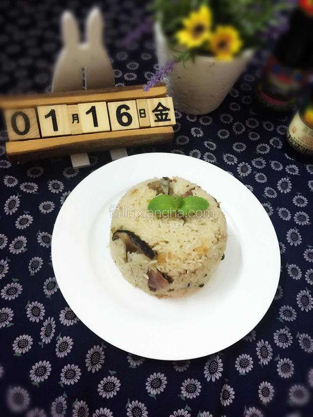 ＃李锦记#蚝油排骨香菇腊肠饭