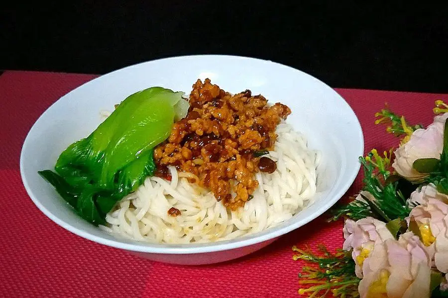 黄豆酱拌面