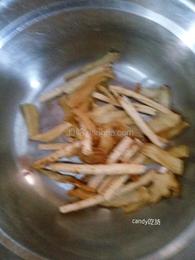 准备好沙参玉竹