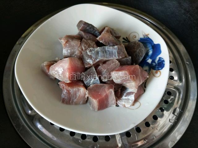 牛肉隔水蒸15分钟