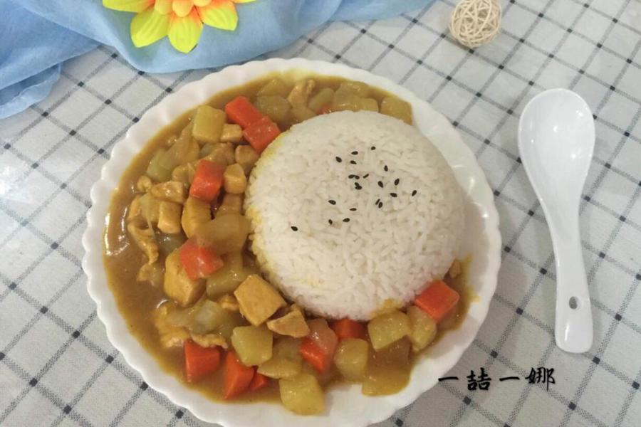 咖喱土豆鸡块饭