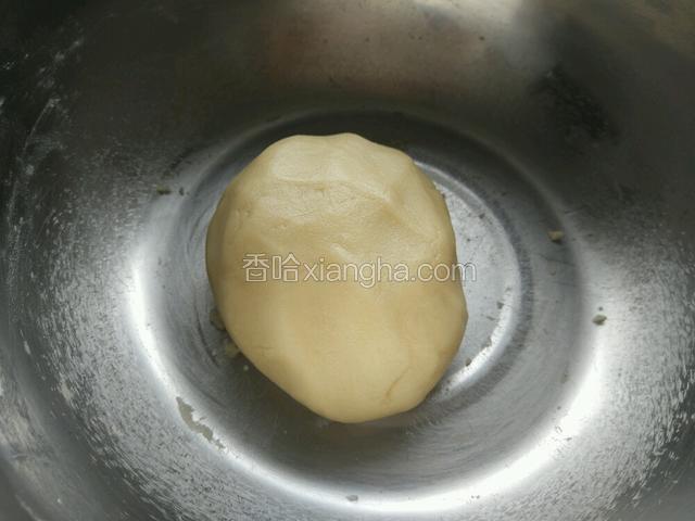 揉成团盖上保鲜膜一样松弛半小时！
