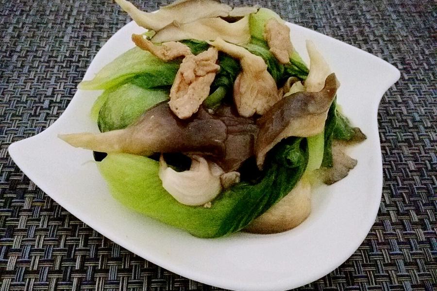 鲜蘑油菜小炒肉