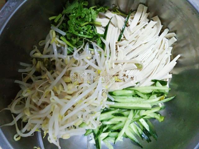 所有菜在一个容器中，