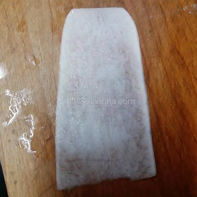 用刮片刀削片
