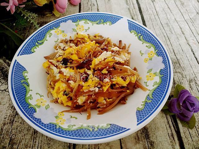 咸菜煎鸡蛋