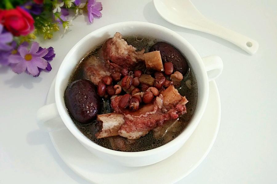 茯苓红豆排骨汤