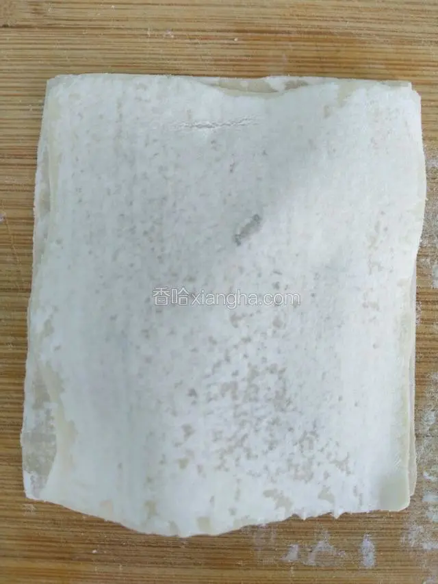 再盖上一块扁肉皮