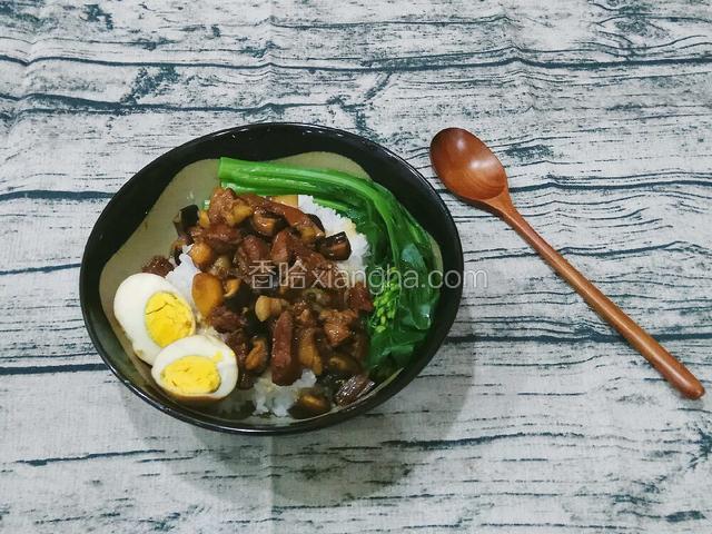 香甜卤肉饭