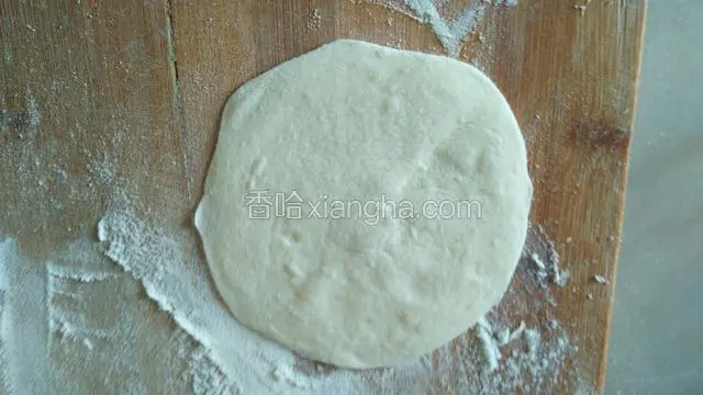擀成饼皮