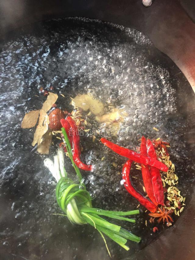 大火烧开继续煮五分钟