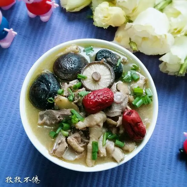 小鸡炖蘑菇