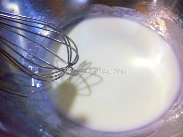 搅拌至乳化