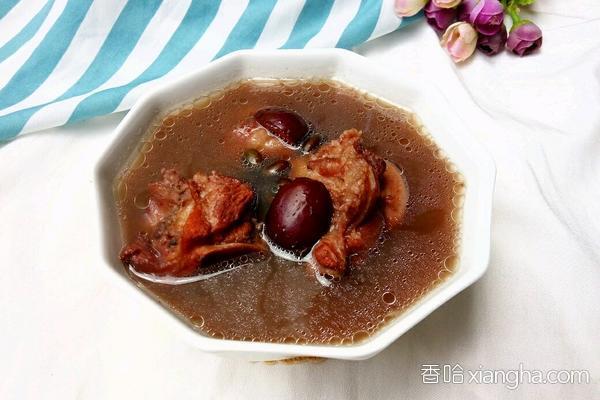 红枣黑豆大骨汤