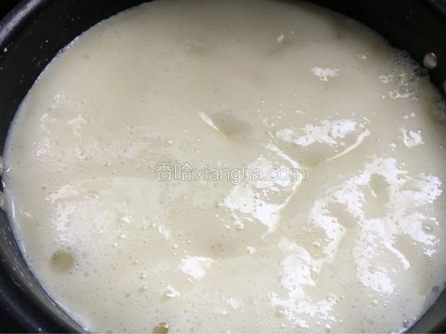 烧开了后转小火继续煮5分钟左右。