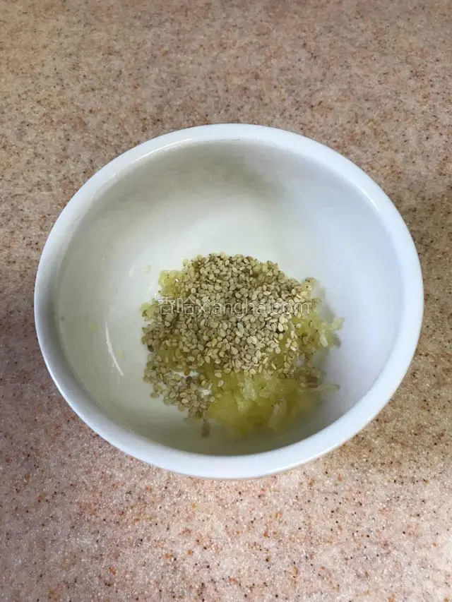 蒜泥加入芝麻