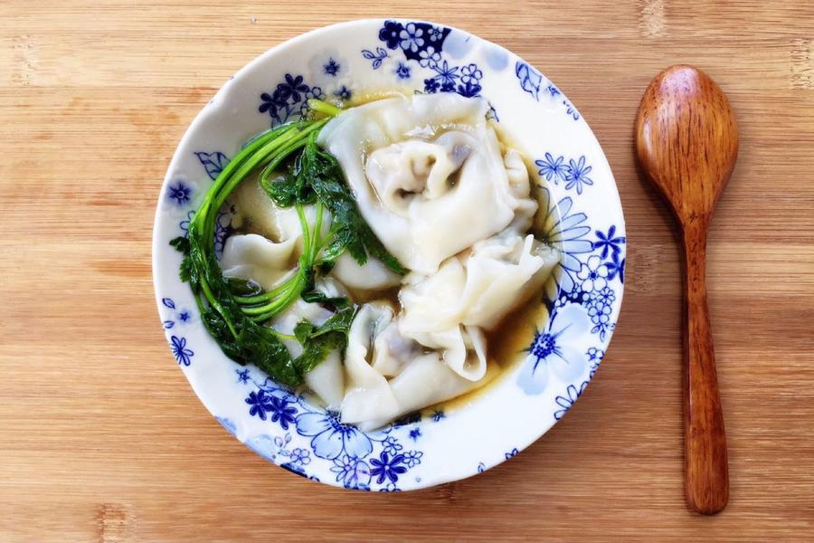 清汤菜肉馄饨