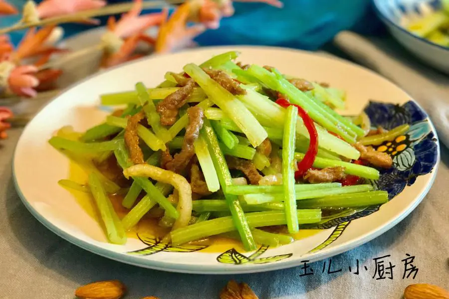 芹菜肉丝
